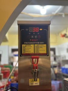 Hình ảnh cận Máy đun nước nóng FEST RC-10