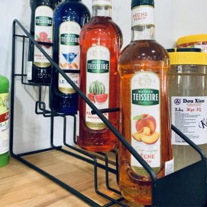 Giá đựng chai siro tam giác 4 ngăn